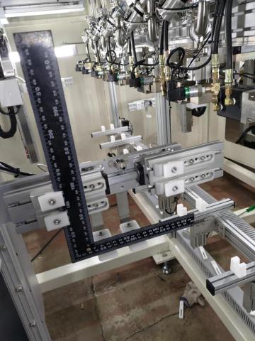 梁皓竣 - 熱板自動化設備