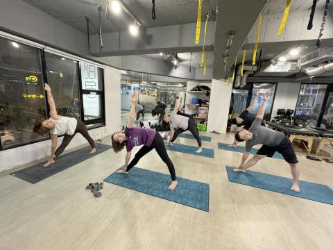 Sharon Kao - 團體瑜珈課02