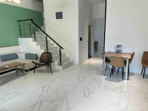 小黑✈️機場接送✈️包車旅遊 - 