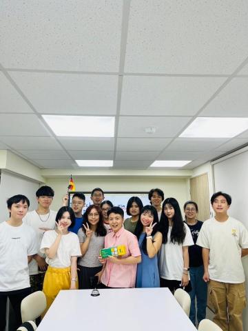 嗨克德語教學HeikesDeutschkurs - 「有樂趣，更能效率學習！」課程中帶入多媒體教材，從玩樂中學習德語