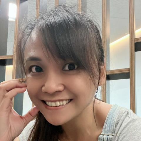 提供Word Excel服務的專家鄭小姐