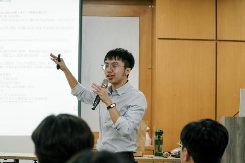 李竑璋 - 台師大閱人社團分享