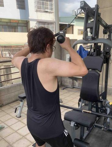 k-Dave健身教室（Dave教練） - Face pull （學員自家健身房）