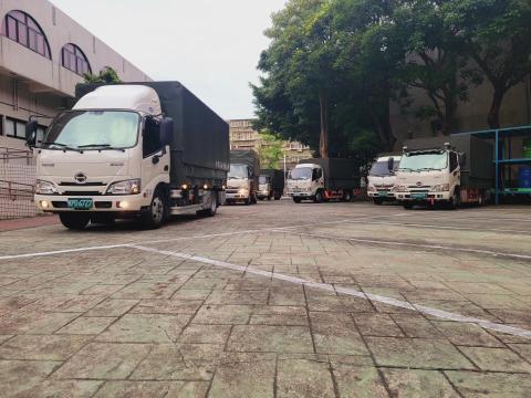 賜兔馬&trade;運輸有限公司 - 國中會考
出動33台5噸車型，運送考卷