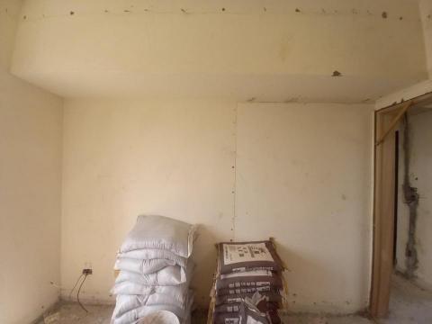 秝研油漆 防水工程 - 新竹市，社區：光復國宅，全室虹牌水泥漆（玫瑰白）+防水抗裂水泥+防水壁癌處理+兩道批土研磨，施工前