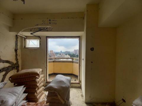 秝研油漆 防水工程 - 新竹市，社區：光復國宅，全室虹牌水泥漆（玫瑰白）+防水抗裂水泥+防水壁癌處理+兩道批土研磨，施工前