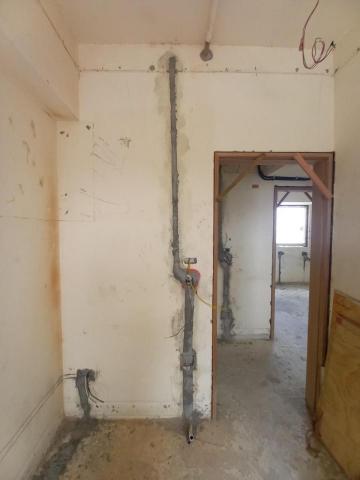 秝研油漆 防水工程 - 新竹市，社區：光復國宅，全室虹牌水泥漆（玫瑰白）+防水抗裂水泥+防水壁癌處理+兩道批土研磨，施工前