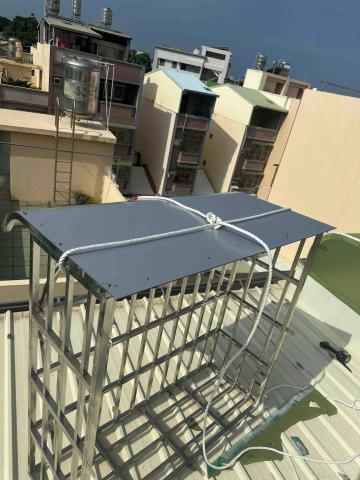 瑀甯不銹鋼 - 破掉的PC板 更換塑鋁板後