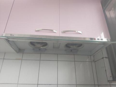 精品廚具.系統櫃 - 新竹市一字行廚具，吊櫃木心板貼皮水晶門板，白鐵檯面，下櫃木心板貼皮水晶門板，外掛式把手，洗特麗油煙機瓦斯爐