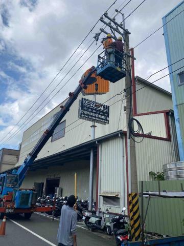 黃名哲 - 外電高壓電施工