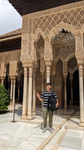 Frank 西班牙文 | 完整課程規劃 | 教材提供 - 