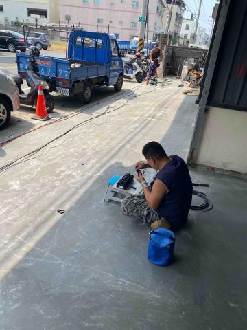 黃名哲 - 申請用電施工