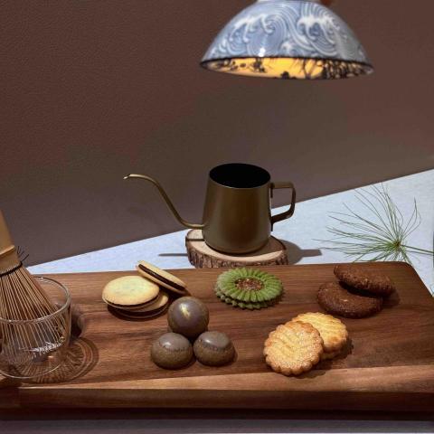 蘊&sup2;Une square - 