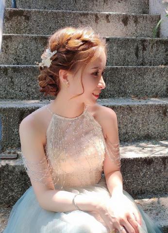 陳麒妃 - 婚紗造型外景側拍