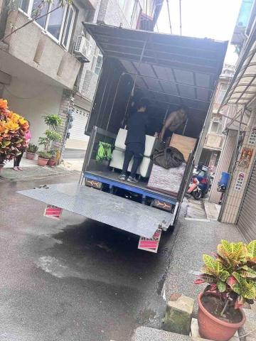 詠婕起重實業社 - 