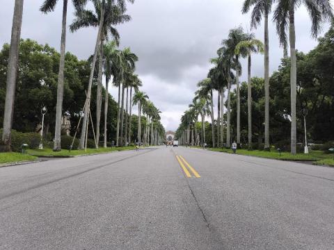 廂型車快遞 - 運送物品至台大校園