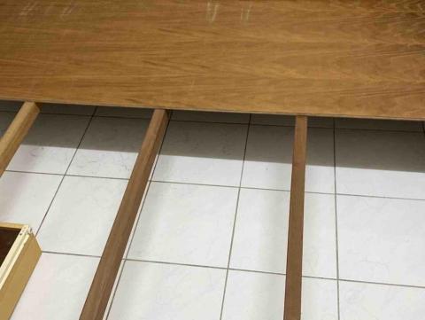 由希 - 清潔前的次臥