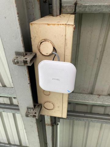 吉凱科技有限公司 - 為了訊號，只能在外站崗(⁠・⁠∀⁠・⁠)