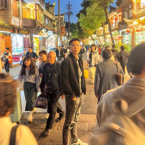 提供代購服務的專家黃棋群