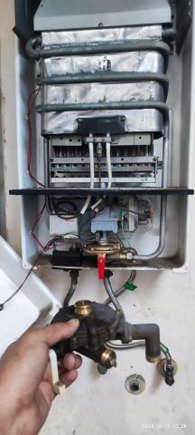 黃友南 - 熱水器水盤更換