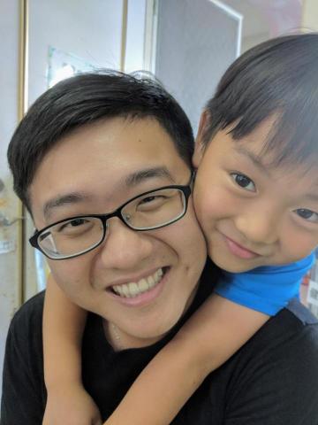 童年山丘專業臨托陪玩工作室 - 孩子的大玩偶