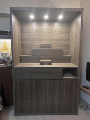 Soul37度設計空間裝修 - 四面佛的家，內含所有配置都是讓屋主自行規劃的喲～平常拜拜神佛的物件、習慣、都屋主是最了解的?
而我們就真的做出了他們非常喜歡的佛桌！