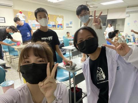 謝宜錚 - 一對一輔導國中全科（數學、理化科為主）