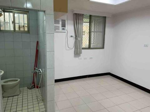 宏大窗簾 - 自己油漆也很有趣?