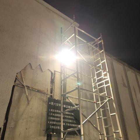 鴻聲工程有限公司 - 颱風前趕工