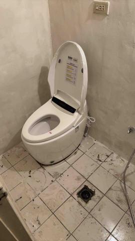 Perry 郭 - 一體式馬桶更換