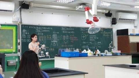 謝育軒 - 高中實驗 生物組織有機物質檢測