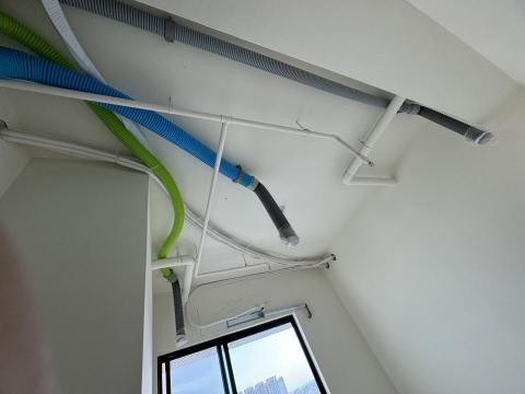 羅甫松 - 全熱、除濕機、冷氣配管作業