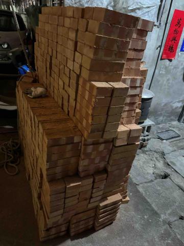 邦輝土木包工業 - 準備吊料 為了後續工程