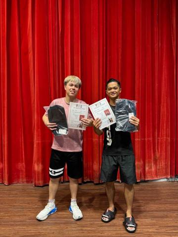 何壹雄 - 比賽得獎照