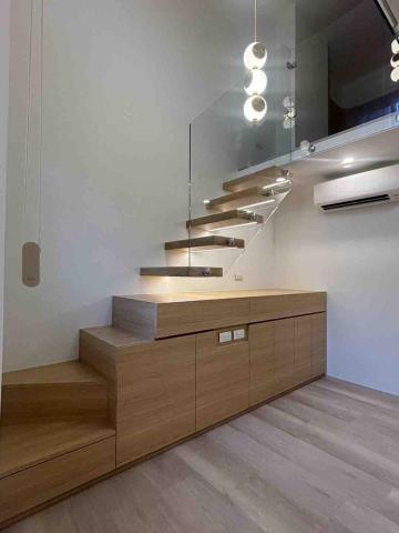 鑫海工程行 - 懸浮鋼板樓梯