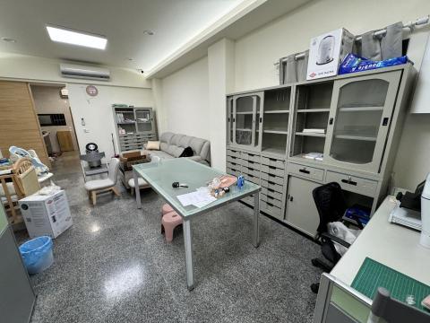 富耘地政士事務所 - 