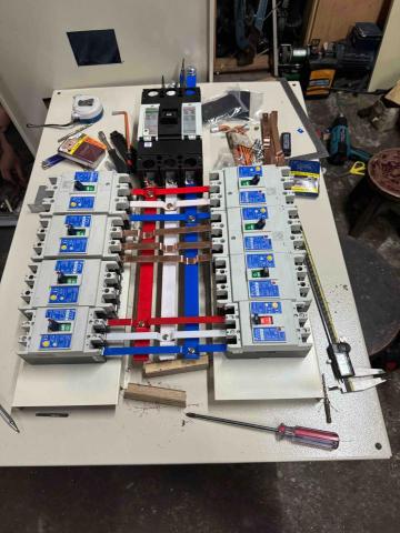 邦輝土木包工業 - 大型電箱配置系統