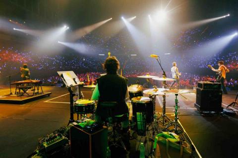 魏浩宇 - 在小巨蛋演出