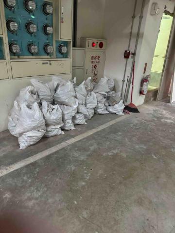 邦輝土木包工業 - 地下室開孔 泥作粉刷 廢棄物清運