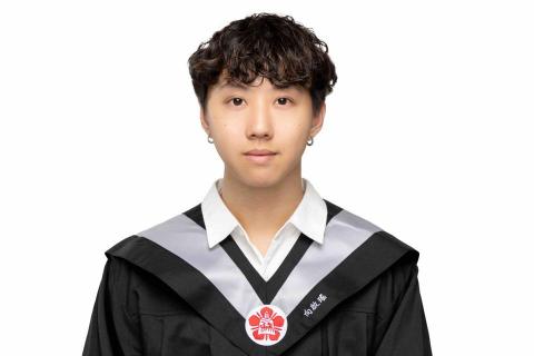 提供新店市公所服務的專家向啟瑤