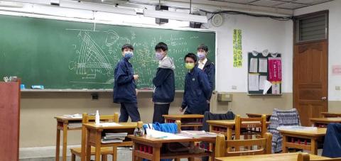 羅迦得 - Me and the bros studying math. Fun times those were. If it's for them, I'm willing to stay and be taught/learn with them after school even if it meant returning home by 10~11 pm 