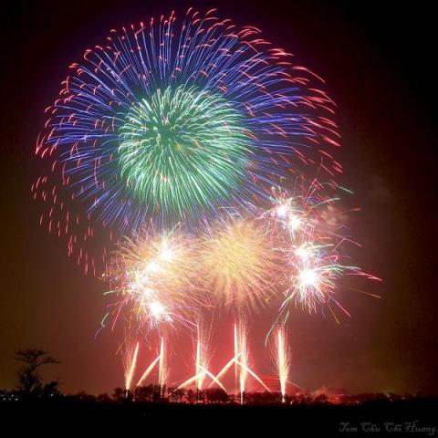 Tom Chu Chi Huang - 鹿耳門元宵煙火