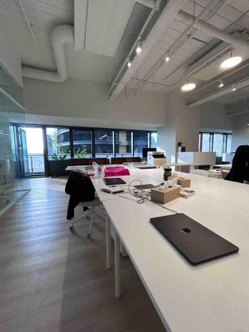 菲菲工作室 - 辦公室內部