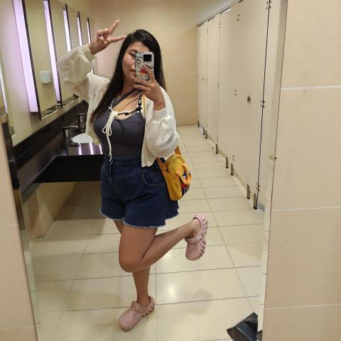 提供配音服務的專家Debbi Lai