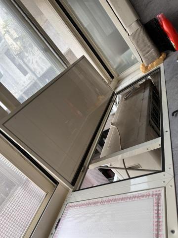 丞欣鋁門窗 - 陽台置物掀蓋、冷氣主機方便維修