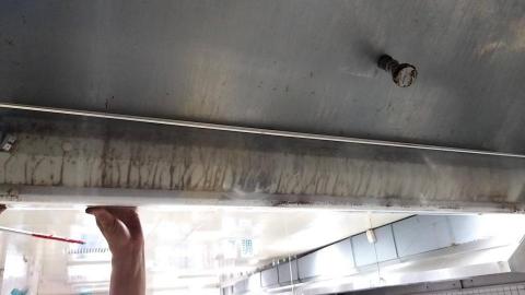 水電工程 - 國中廚房
排油煙機燈具損壞更換