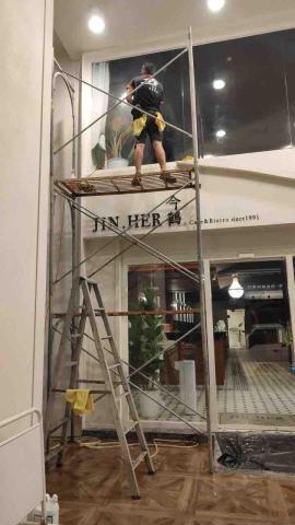 慈恩專業清潔 - 慈恩專業清潔

今日案場說明：台南中西區夜間店面高空作業玻璃清潔

1️⃣居家清潔（長期定點清潔）
2️⃣分租清潔
3️⃣退租清潔
4️⃣交屋清潔
5️⃣空屋清潔
6️⃣重點區域清潔（如：廚房 浴室 臥室）
7️⃣大樓清洗水塔以及公寓清洗水塔
8️⃣水塔清洗
9️⃣浴室洗除垢清洗
?廚房油汙清洗
1️⃣1️⃣水冷空调水塔清潔
1️⃣2️⃣5~15灑水車出租、工程用水、
園藝澆花、道路清洗、抑制揚塵、自來水運送
1️⃣3️⃣消毒除蟲
1️⃣4️⃣清運清潔
1️⃣5️⃣ 窗型及分離式冷氣清洗
1️⃣7️⃣高樓