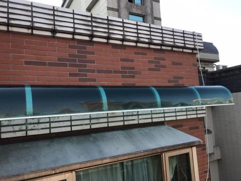 丞欣鋁門窗 - 採光罩安裝完成✅✅✅