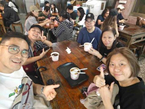 秋秋Lisa✈️機場接送～包車旅遊 - 