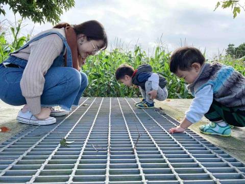 吳采融 - 幼兒陪玩、伴讀